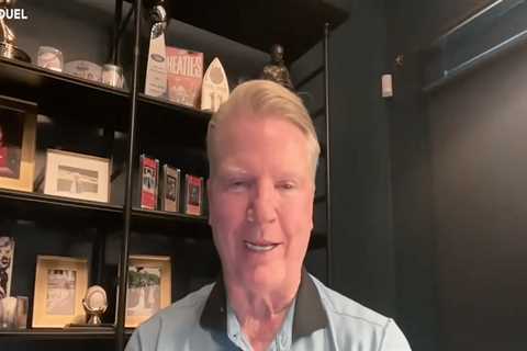 Phil Simms offers advice to Jaxson Dart as drama swirls about off-field decisions