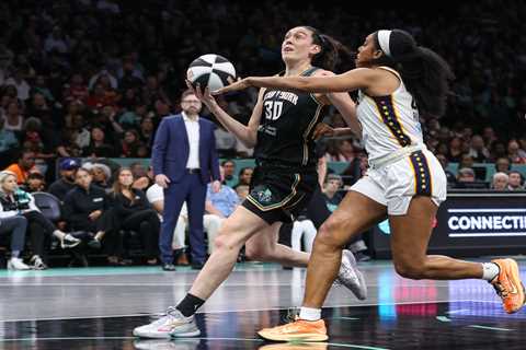 Breanna Stewart powers Liberty past Caitlin Clark, Fever as winning streak hits four