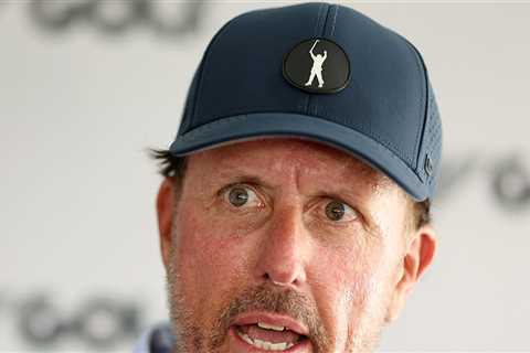 Phil Mickelson Accused of Inappropriate Behavior With Woman, Banned From Golf Club