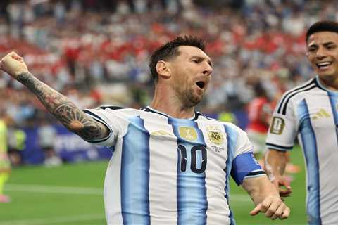 Lionel Messi breaks World Cup goals record with historic Argentina strike after penalty miss
