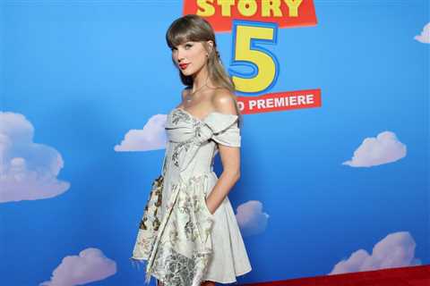 Taylor Swift’s ‘I Knew It, I Knew You’ No. 1 on Billboard Hot 100 for Second Week