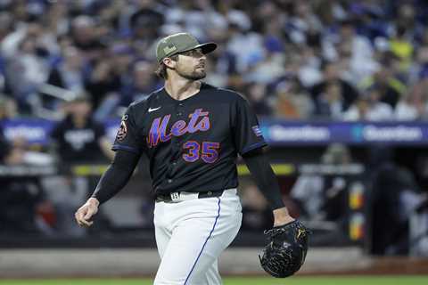 Clay Holmes focused on returning to Mets with future clouded by injury, trade rumors