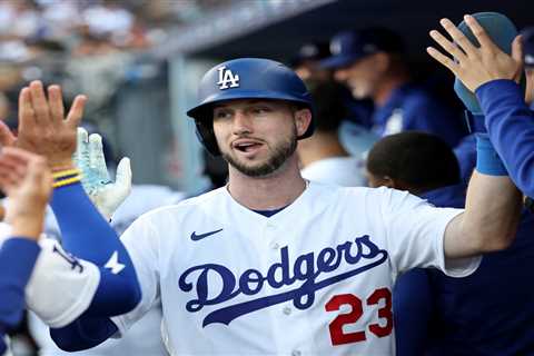 Dodgers’ Kyle Tucker removed from game with back spasms