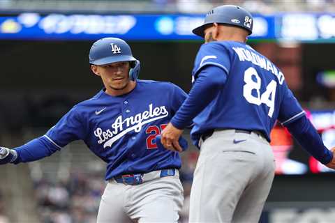 Dodgers rack up hits in unusual win over Twins