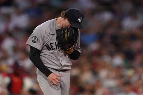 Yankees unravel in fifth inning in sloppy series-opening loss to Red Sox