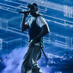 Final Jay-Z Yankee Stadium Show Delayed Three Hours Due to Gate-Crashers: ‘I Don’t Want to Start..