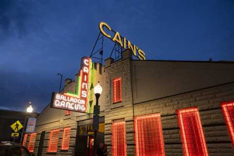 From ‘Dime-a-Dance’ to Hosting U2 & Bob Dylan: How Cain’s Ballroom in Tulsa Has Endured for Over..
