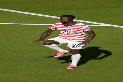 LeBron James reacts to Folarin Balogun’s celebration in World Cup knockout game