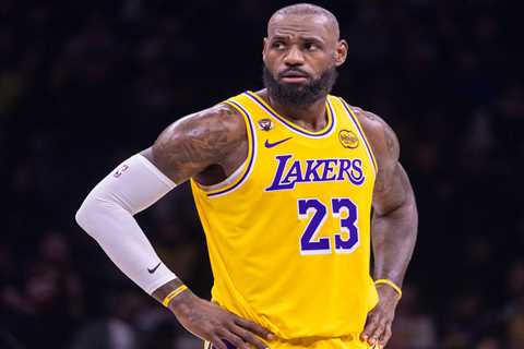 LeBron James sends suitors into frenzy as he stops taking calls — skyrocketing tensions