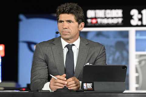 Bob Myers makes impassioned plea for LeBron James to join 76ers