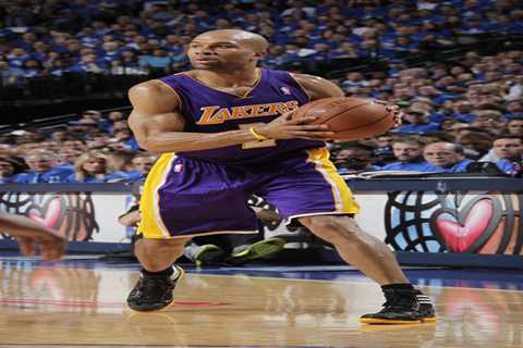 Derek Fisher breaks down Lakers fans love-hate relationship LeBron James in exclusive interview