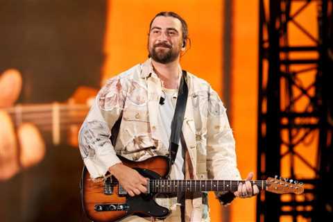 Noah Kahan Clears Up Commonly Misheard Lyrics That Aren’t Nearly as NSFW as Fans Think
