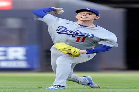 Why Dodgers’ Roki Sasaki has harder fastball … and bigger glove