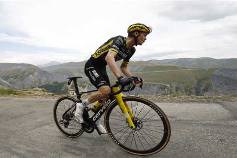 American cyclist barely avoids potentially fatal crash over cliff in jaw-dropping Tour de France..