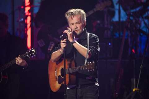 John Mellencamp Slams Trump’s ‘Stupid F–king Idea’ to Rename Gulf of Mexico While Singing a..