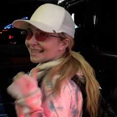 Hayden Panettiere Seen Using Crutches Months Before Death, Blamed Back Pain