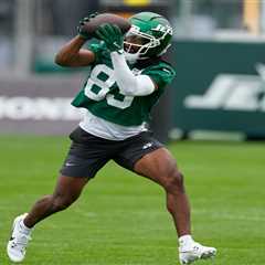 Omar Cooper makes much-needed highlight play in fight for Jets receiver spot
