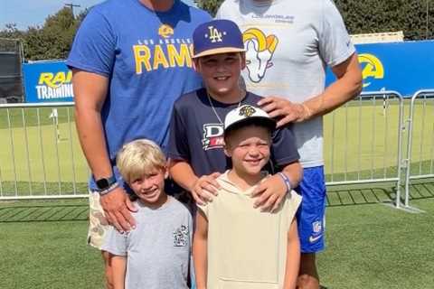 Clayton Kershaw visits longtime friend Matthew Stafford at Rams training camp