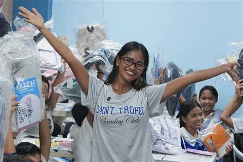 OnlyFans Model Maeurn Using Profits to Build School in the Philippines