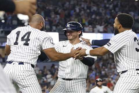 Yankees wake up in ninth, walk it off in extras for dramatic win over Braves
