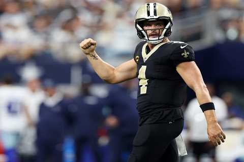 UCLA adds former Pro Bowl QB Derek Carr as volunteer coach