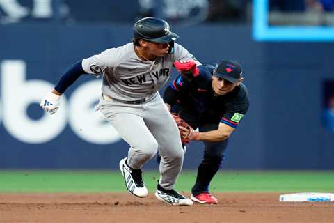 Ugly inning, quiet bats doom Yankees in disappointing loss to Blue Jays