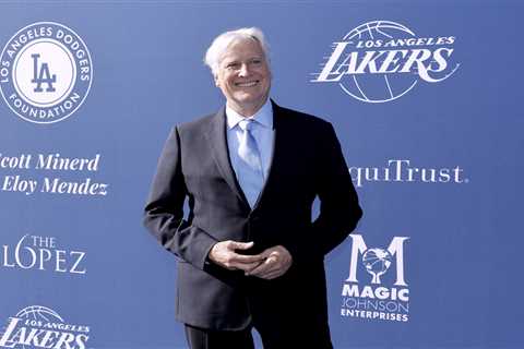 Why Lakers had ‘weird vibe’ last season under Mark Walter