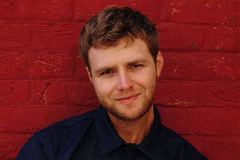 Alex Warren Cancels Auckland Show Due to Illness
