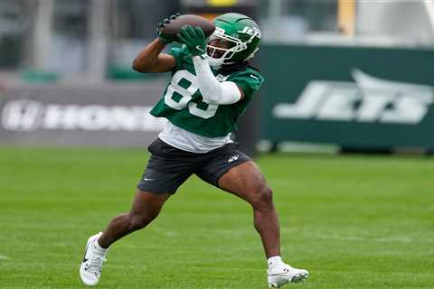 Omar Cooper makes much-needed highlight play in fight for Jets receiver spot