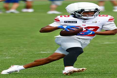 Calvin Austin carted off with potentially major knee injury that brought Giants practice to a halt