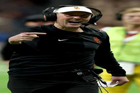Why USC’s beleaguered Lincoln Riley is supremely confident