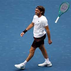 Stefanos Tsitsipas makes early US Open statement a year after agonizing exit