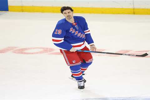 Ex-Ranger Chris Kreider helps Islanders prospect Daniil Prokhorov bridge language barrier