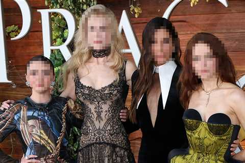 How Many Actors Can You Name In This Cast Photo?